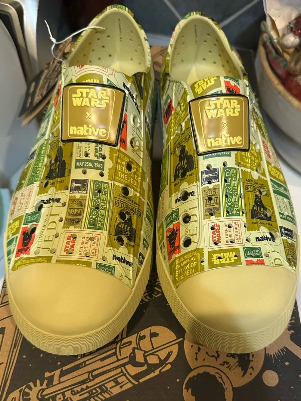 STAR WARS X NATIVE UNISEX DRY BEIGE M7/W9 RETURN OF THE JEDI SLIP ON JEFFERSON